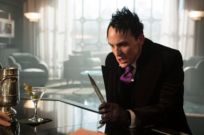 Gotham - Mad City: Smile Like You Mean It - Photos - Robin Lord Taylor