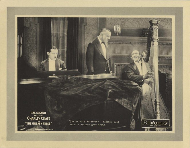 The Uneasy Three - Fotocromos - Charley Chase, Fred Kelsey, Bull Montana