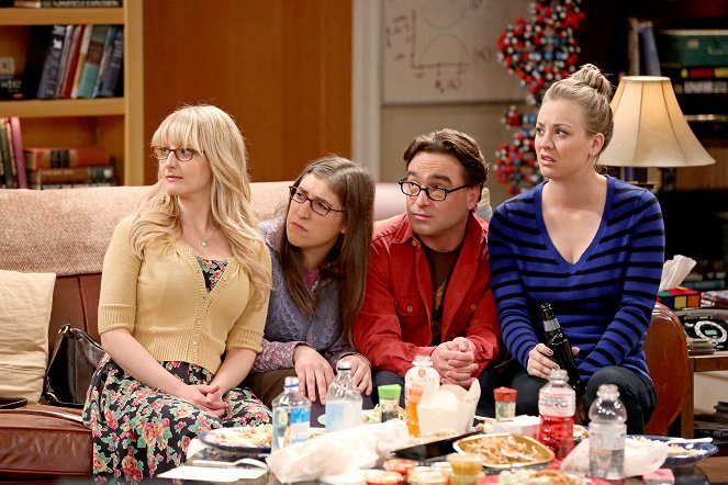 The Big Bang Theory - Mein Gespräch mit Mutter - Filmfotos - Melissa Rauch, Mayim Bialik, Johnny Galecki, Kaley Cuoco