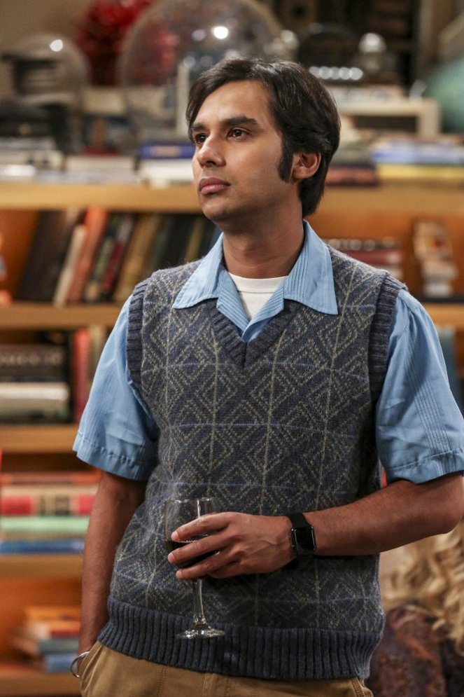 The Big Bang Theory - Season 10 - The Holiday Summation - Photos - Kunal Nayyar