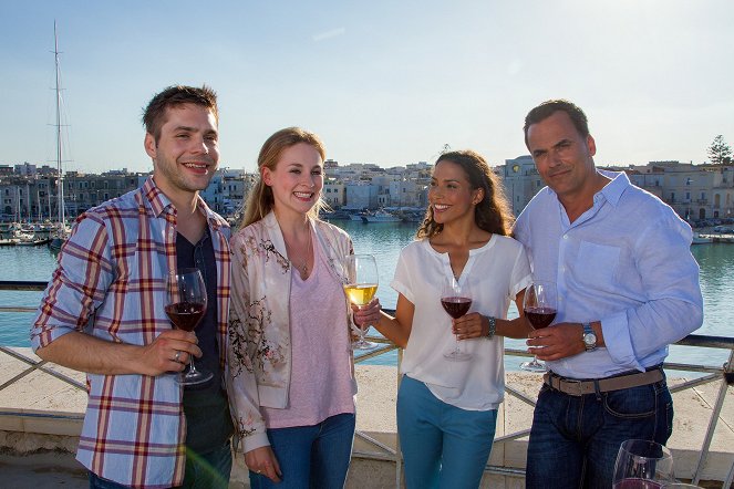 Kreuzfahrt ins Glück - Hochzeitsreise nach Apulien - Tournage - Marco Bretscher-Coschignano, Teresa Klamert, Amy Mußul, Marcus Grüsser