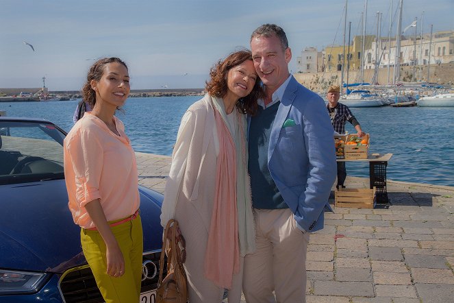 Kreuzfahrt ins Glück - Hochzeitsreise nach Apulien - Kuvat elokuvasta - Amy Mußul, Angela Roy, Heio von Stetten