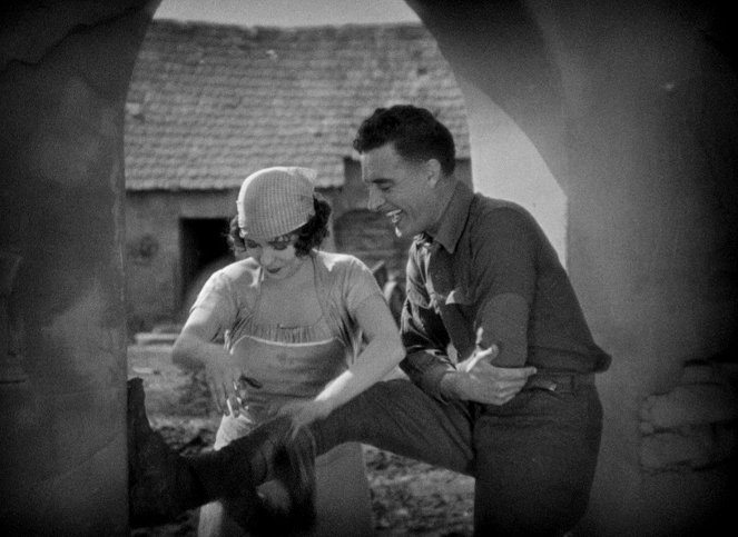 Přehlídka smrti - Z filmu - Renée Adorée, John Gilbert