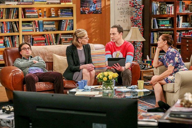 The Big Bang Theory - Mütter in Aufruhr - Filmfotos - Johnny Galecki, Christine Baranski, Jim Parsons, Laurie Metcalf