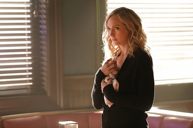 The Vampire Diaries - Detoured on Some Random Backwoods Path to Hell - Photos - Candice King