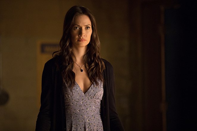 The Vampire Diaries - Season 8 - Detoured on Some Random Backwoods Path to Hell - Van film - Kristen Gutoskie