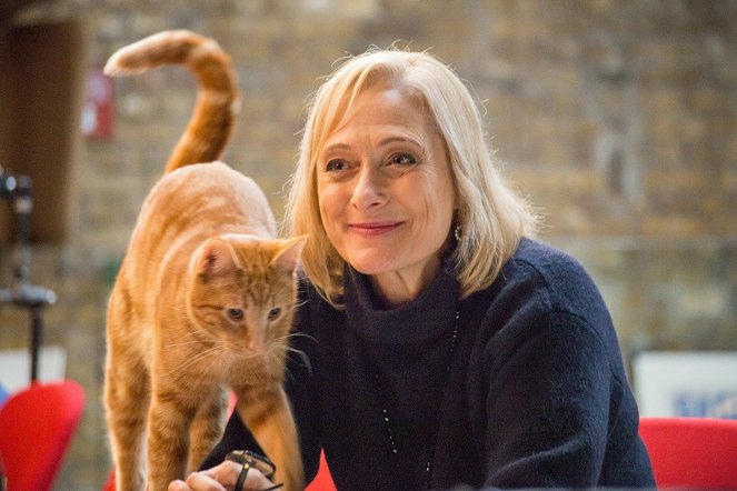 A Street Cat Named Bob - De la película - Caroline Goodall