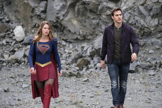 Supergirl - Supergirl está viva - Do filme - Melissa Benoist, Chris Wood