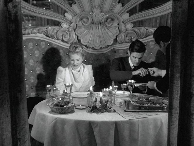 Letter from an Unknown Woman - Van film - Joan Fontaine, Louis Jourdan