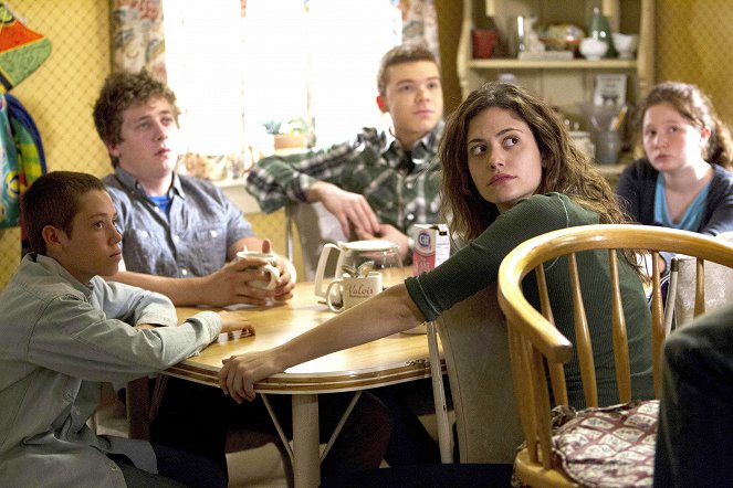 Shameless - Where There's a Will - Photos - Ethan Cutkosky, Jeremy Allen White, Cameron Monaghan, Emmy Rossum, Emma Kenney