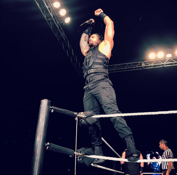 Wrestling: WWE Raw - Photos - Joe Anoa'i