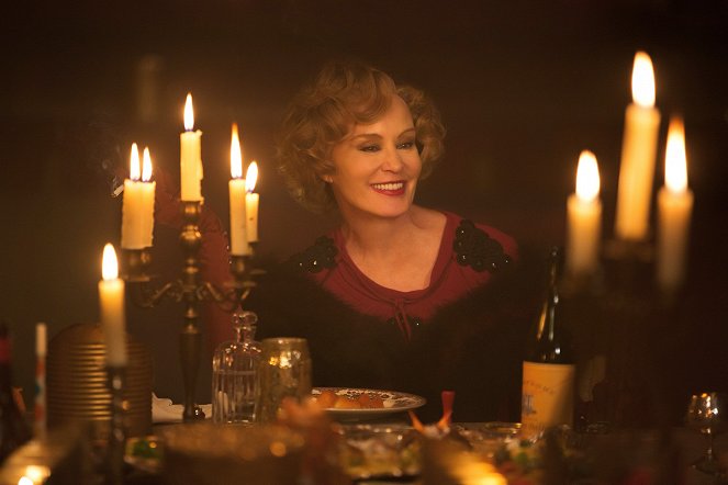 American Horror Story - Magical Thinking - Photos - Jessica Lange