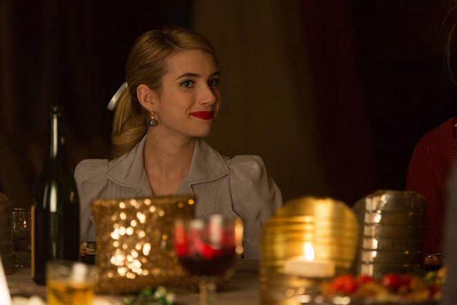 American Horror Story - Show Stoppers - Photos - Emma Roberts