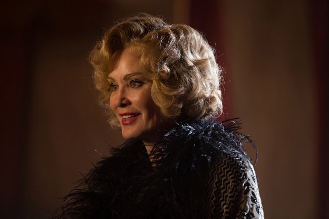 American Horror Story - Curtain Call - Photos - Jessica Lange
