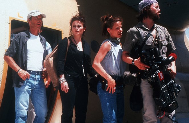 Michael Keaton, Helena Bonham Carter, Lili Taylor, Joshua Leonard