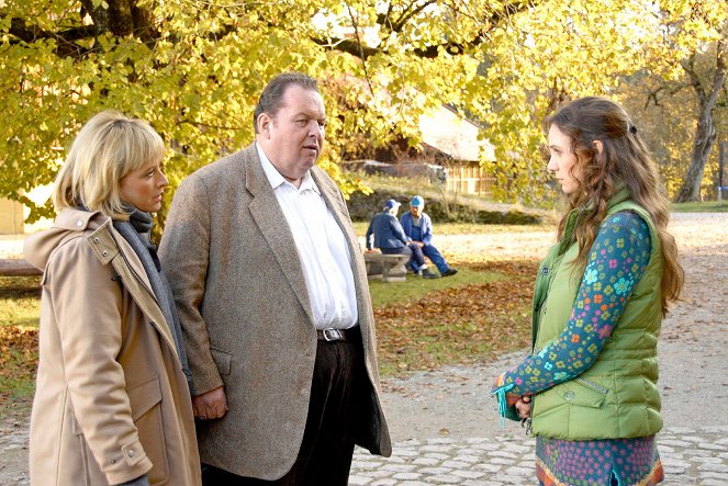 Der Bulle von Tölz - Season 14 - Die Leonhardifahrer - De la película - Katharina Abt, Ottfried Fischer, Anna Kaminski