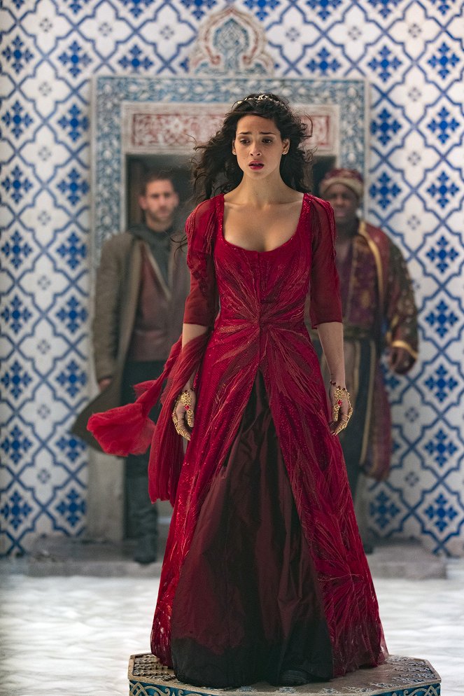 Emerald City - Die dunkle Welt von Oz - Oh, so viele Geheimnisse - Filmfotos - Adria Arjona