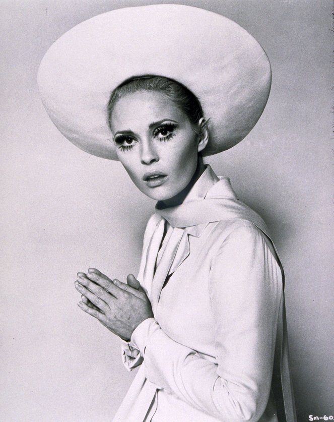 Sprawa Thomasa Crowna - Promo - Faye Dunaway