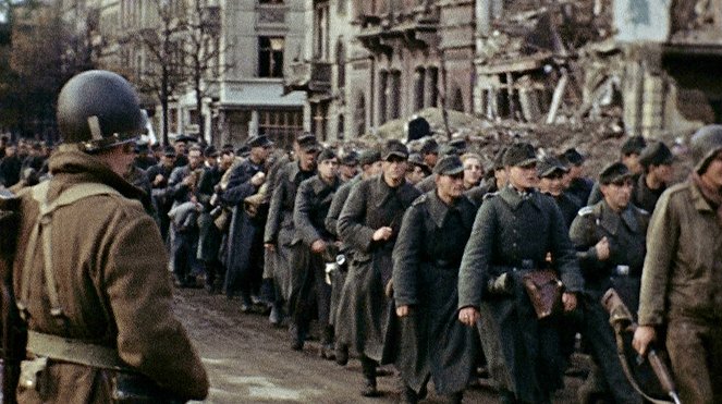 Quand les allemands reconstruisaient la France - Kuvat elokuvasta