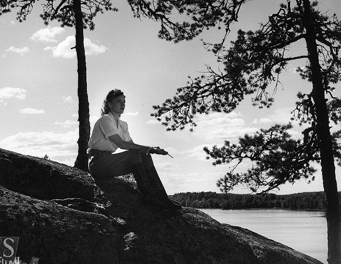 Kartanon naiset - De la película - Hilkka Helinä
