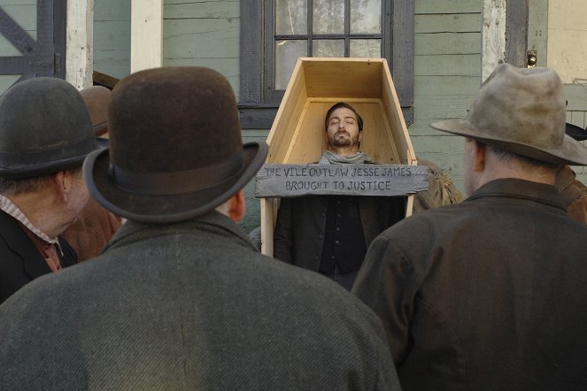 Timeless - The Murder of Jesse James - Photos - Daniel Lissing