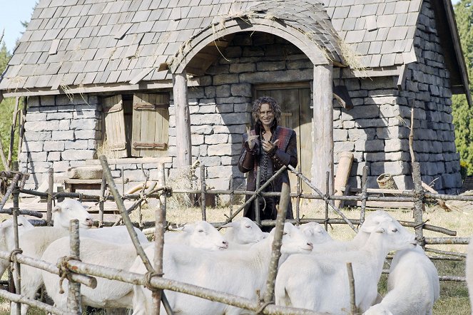 Once Upon a Time - Season 1 - The Shepherd - Photos - Robert Carlyle
