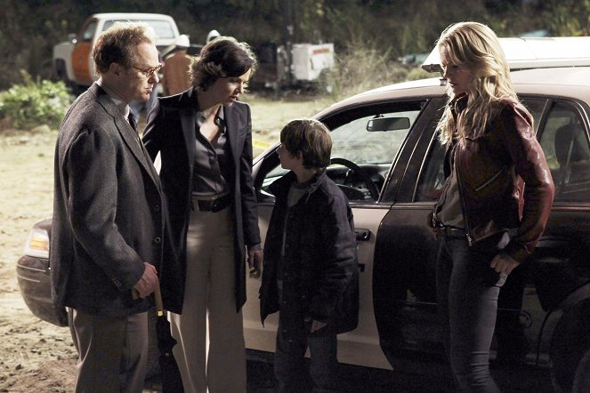 Once Upon A Time - Es war einmal... - That Still Small Voice - Filmfotos - Lana Parrilla, Jared Gilmore, Jennifer Morrison