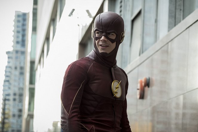 The Flash - Tomando prestados problemas del futuro - De la película - Grant Gustin