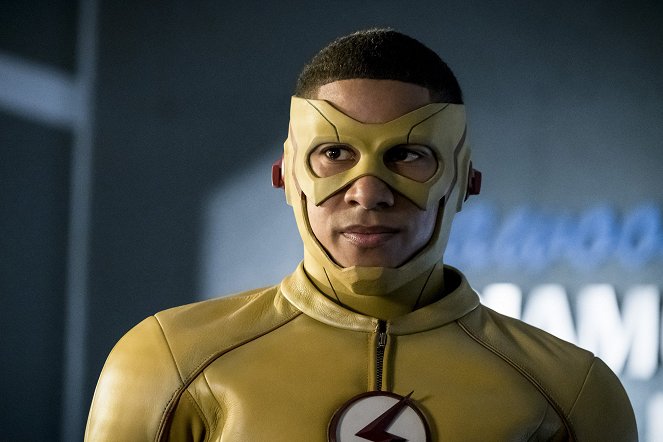 The Flash - Borrowing Problems from the Future - Photos - Keiynan Lonsdale