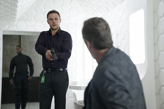 MARVEL's Agents Of S.H.I.E.L.D. - Season 4 - Wach auf - Filmfotos - Iain De Caestecker