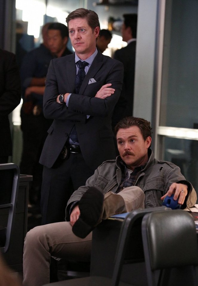 Lethal Weapon - Brotherly Love - Photos - Kevin Rahm, Clayne Crawford