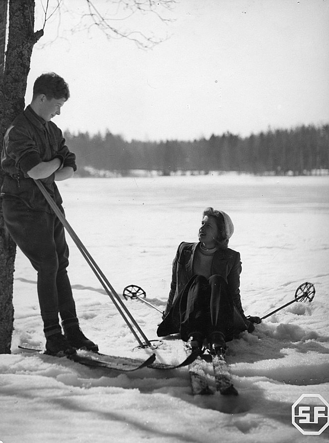 Olli gör sensation - Kuvat elokuvasta - Lasse Pöysti, Sirkka Osmala