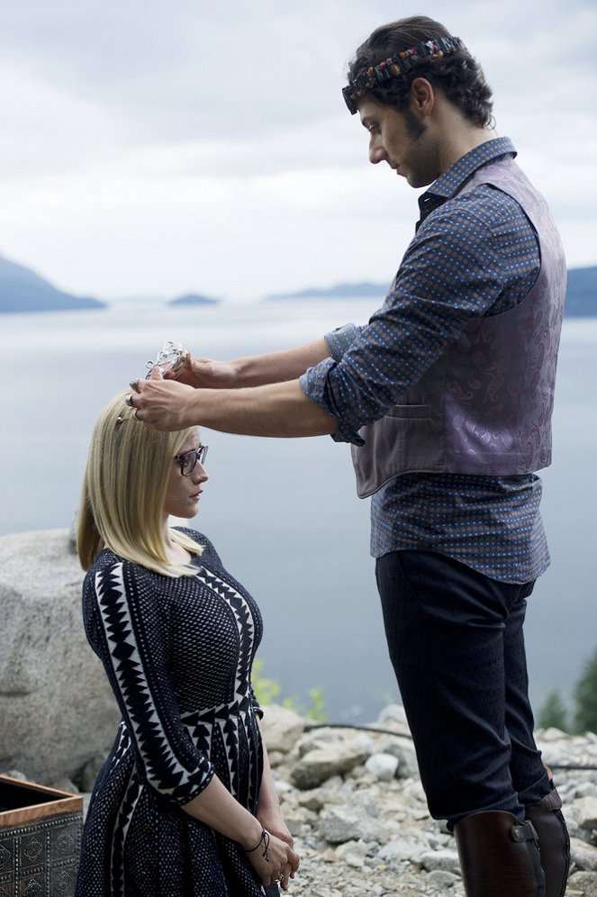 The Magicians - Night of Crowns - Do filme - Olivia Dudley, Hale Appleman
