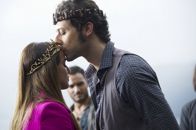 The Magicians - Night of Crowns - Do filme - Olivia Dudley, Hale Appleman