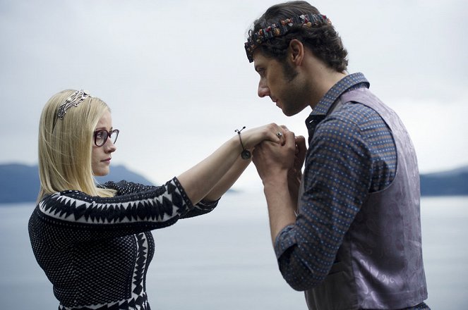 The Magicians - Season 2 - Night of Crowns - Photos - Olivia Dudley, Hale Appleman