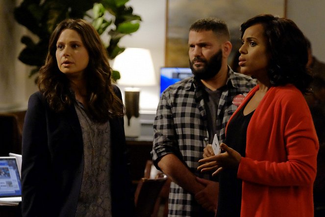 Scandal - Season 6 - Survival of the Fittest - Photos - Katie Lowes, Guillermo Díaz, Kerry Washington