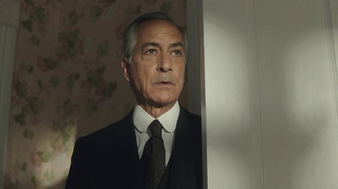 Z: The Beginning of Everything - Just Humans - Photos - David Strathairn