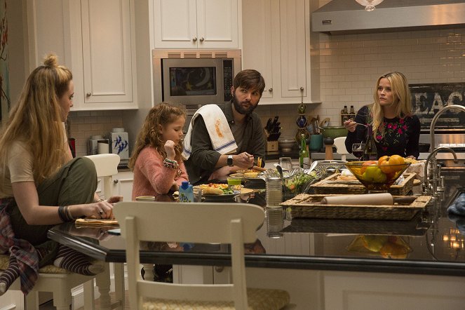 Big Little Lies - Somebody's Dead - Photos - Kathryn Newton, Darby Camp, Adam Scott, Reese Witherspoon