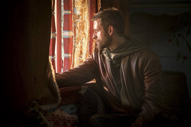 Emerald City - They Came First - Photos - Oliver Jackson-Cohen