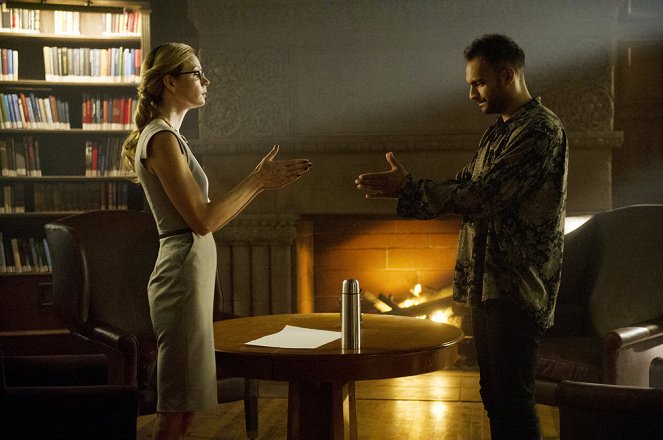 The Magicians - Season 2 - Hotel Spa Potions - Photos - Anne Dudek, Arjun Gupta