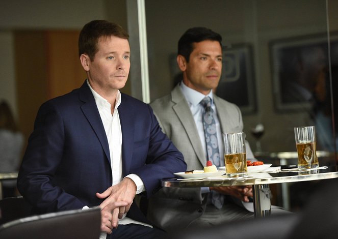 Pitch - Don't Say It - Van film - Kevin Connolly, Mark Consuelos
