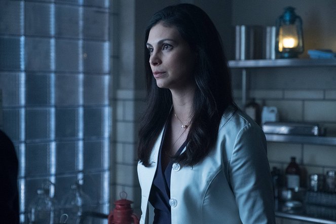 Gotham - Mad City: The Gentle Art of Making Enemies - Van film - Morena Baccarin