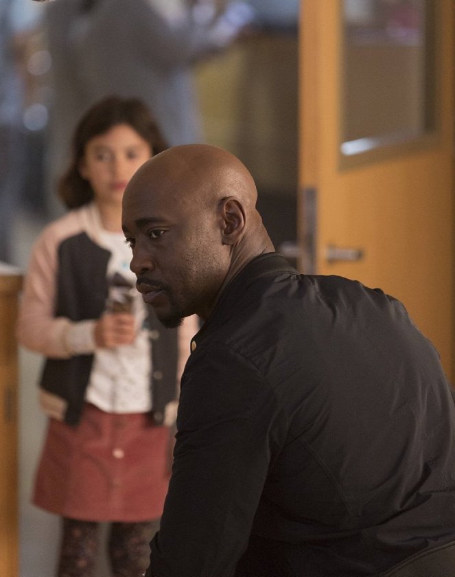 Lucifer - Une belle journée pour mourir - Film - Scarlett Estevez, D.B. Woodside