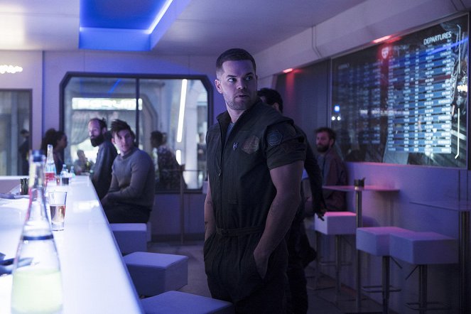The Expanse - Doors & Corners - Photos - Wes Chatham