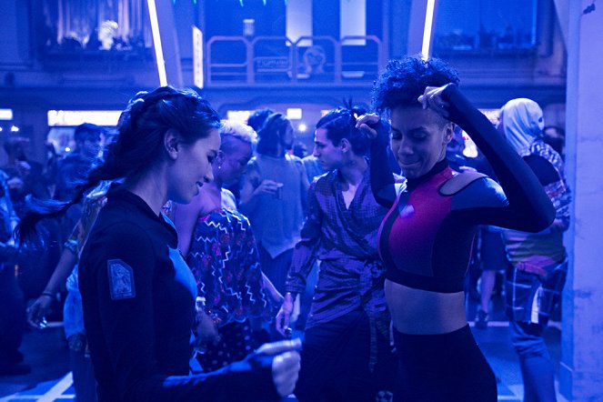 The Expanse - Static - Photos - Cara Gee, Dominique Tipper