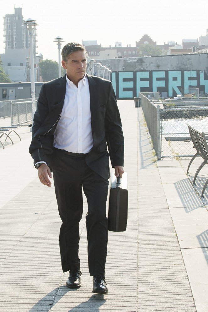 Person of Interest - Season 5 - B.S.O.D. - Photos - James Caviezel