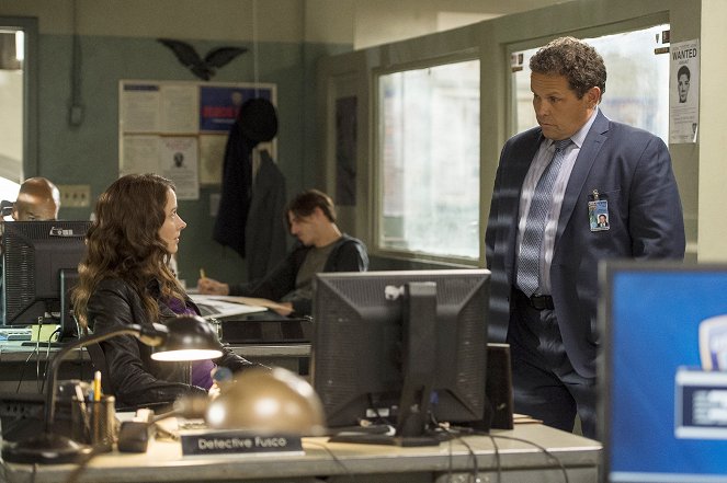 Person of Interest - Season 5 - A More Perfect Union - Photos - Amy Acker, Kevin Chapman