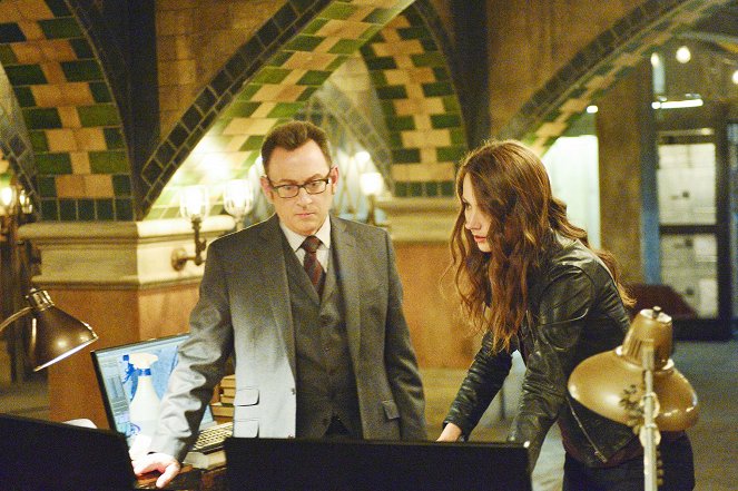 Person of Interest - Sotto Voce - Photos - Michael Emerson, Amy Acker
