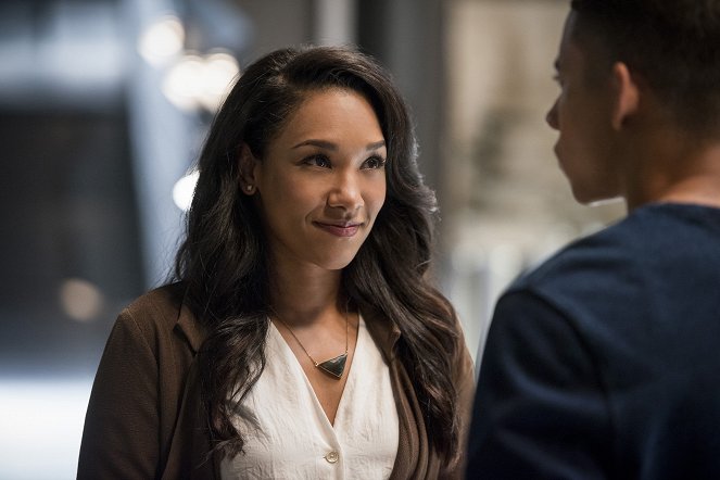 The Flash - Dead or Alive - Photos - Candice Patton