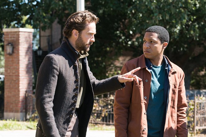 Sleepy Hollow - Season 4 - Homecoming - Photos - Tom Mison, Edwin Hodge